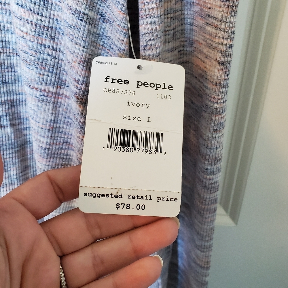 Free People Stone Cold turtleneck‎ - Picture 6 of 8